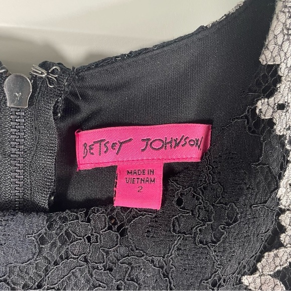 Betsey Johnson Women's Dress Black White Floral Size 2 - Picture 7 of 13